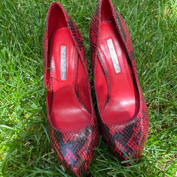 BCBG red python heels - Picture 2 of 6